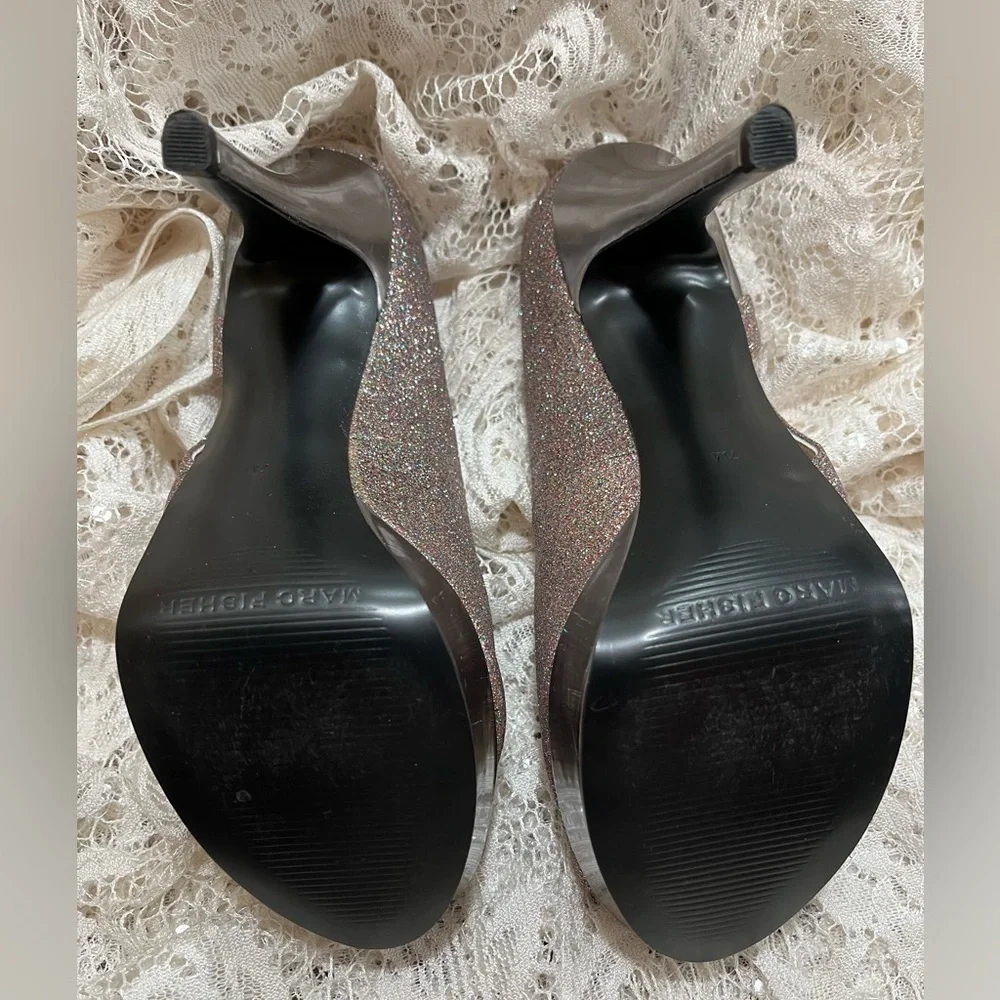 Marc Fisher/women’s Hi-heel platform sparkling dress shoes, size7M, worn once - Picture 7 of 7